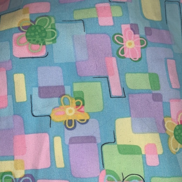 Uniform Scrub Top - Picture 4 of 4